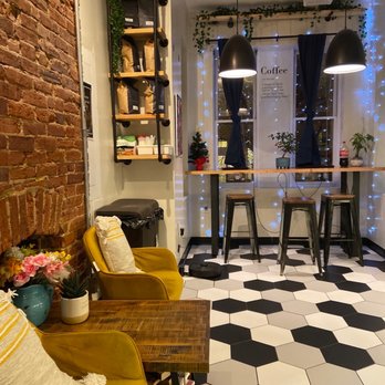 U Street Hostel - U Street Cafe' - Hostels Near Me - Washington, DC, District of Columbia U Street Hostel - U Street Cafe' - Hostels Near Me - Washington, DC, District of Columbia