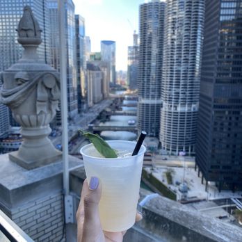 LH Rooftop - Cocktail Bars Near Me - Chicago, Illinois