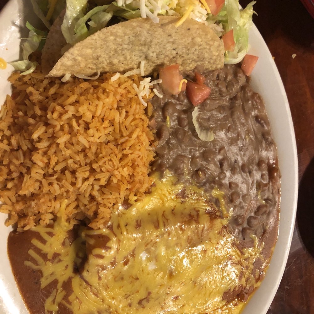Barcenas Mexican Restaurant - Jeanie's Plate - Mexican Near Me - Friendswood, Texas