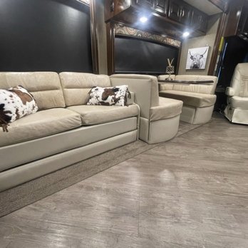 Lilly's Design - Furniture Reupholstery Near Me - Montclair, California Lilly's Design - Furniture Reupholstery Near Me - Montclair, California