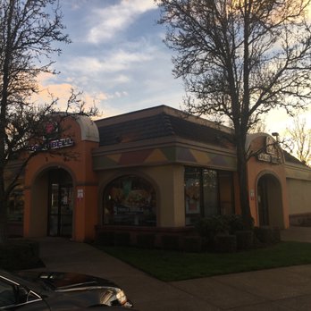 Taco Bell - Frontage. - Fast Food Near Me - Wilsonville, Oregon