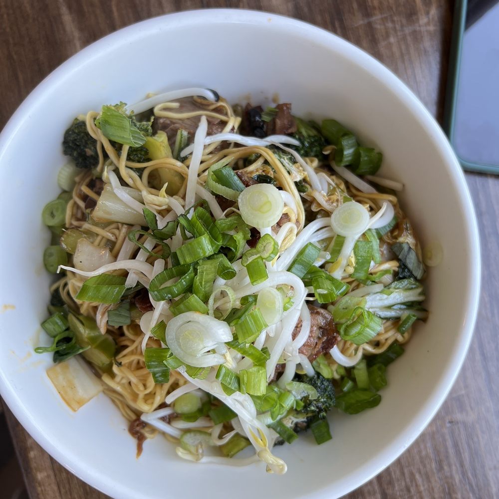 Foo - Beef broccoli - Asian Fusion Near Me - Victoria, British Columbia