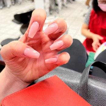 Hollywood Nails - Beautiful fresh new set!! - Nail Technicians Near Me - Fairfax, Virginia