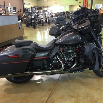 Battle Born Harley-Davidson - Beautiful CVO. - Motorcycle Dealers Near Me - Carson City, Nevada