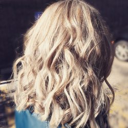 Hairstylist & Makeup Artist- Whitni Hays - Beige blonde