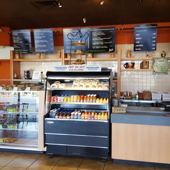 Max's - Counter - Bagels Near Me - Stuart, Florida