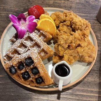 O2 Eatery - Crispy Chicken & Waffles - Breakfast & Brunch Near Me - Berkeley, California