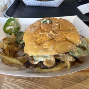 Burger Mojo - Rebel Yell!!  So good , perfectly delicious, give this burger place a definite stop, you're not going to regret it! - Burgers Near Me - College Station, Texas