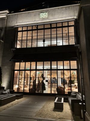 RH Rooftop Restaurant at RH Oak Brook by null