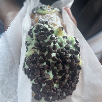 Mike's Pastry - Mint chip cannoli - Bakeries Near Me - Boston, Massachusetts