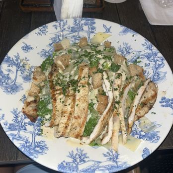 Parkerz - Caesar Salad with grilled chicken - Mediterranean Near Me - Houston, Texas Parkerz - Caesar Salad with grilled chicken - Mediterranean Near Me - Houston, Texas