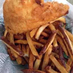 Pickerel fish and chips (medium size)