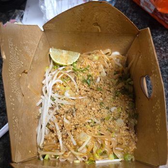 Sally’s Kitchen - Shrimp pad thai...paid 18.99 for small portion. - Laotian Near Me - Buford, Georgia