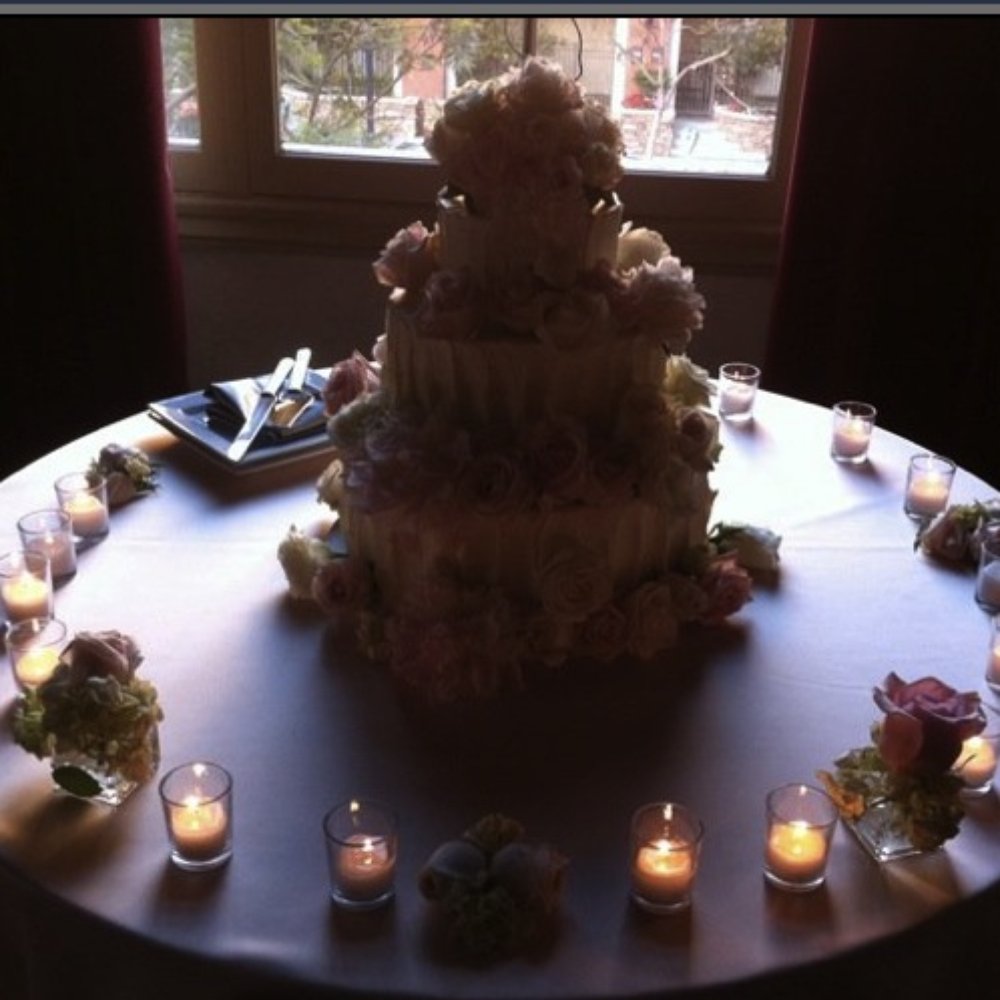 Diane's Flowers Please - cake - Wedding Planning Near Me Diane's Flowers Please - cake - Wedding Planning Near Me
