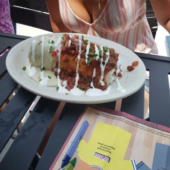 Bubba's 33 - Brucherito sans guacamole - Pizza Near Me - Glen Burnie, Maryland