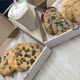 Deluxe Cookies