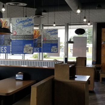 Boardwalk - the inside of a fast food restaurant - Halal Near Me - Scarborough, Ontario