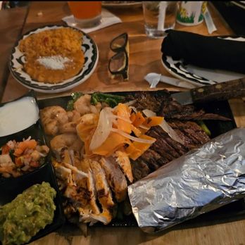Kalaveras - Fajitas! - Latin American Near Me - San Pedro, California