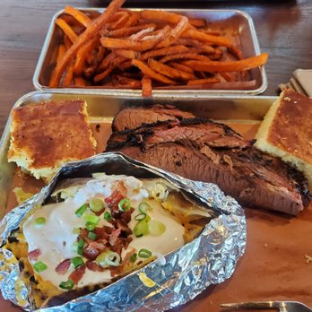 Badlands BBQ - Smoked beef brisket, loaded potatoes and sweet potatoes fries - Barbeque Near Me - Norco, California