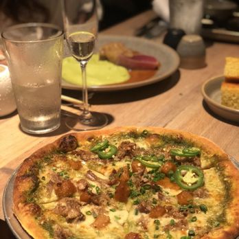 Moku Kitchen - Cocktail Bars Near Me - Honolulu, Hawaii