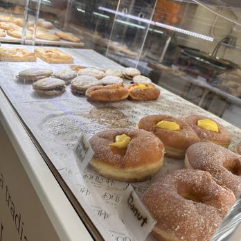 de Lucia Bakery - Filled donuts - Pizza Near Me - Miami Beach, Florida de Lucia Bakery - Filled donuts - Pizza Near Me - Miami Beach, Florida