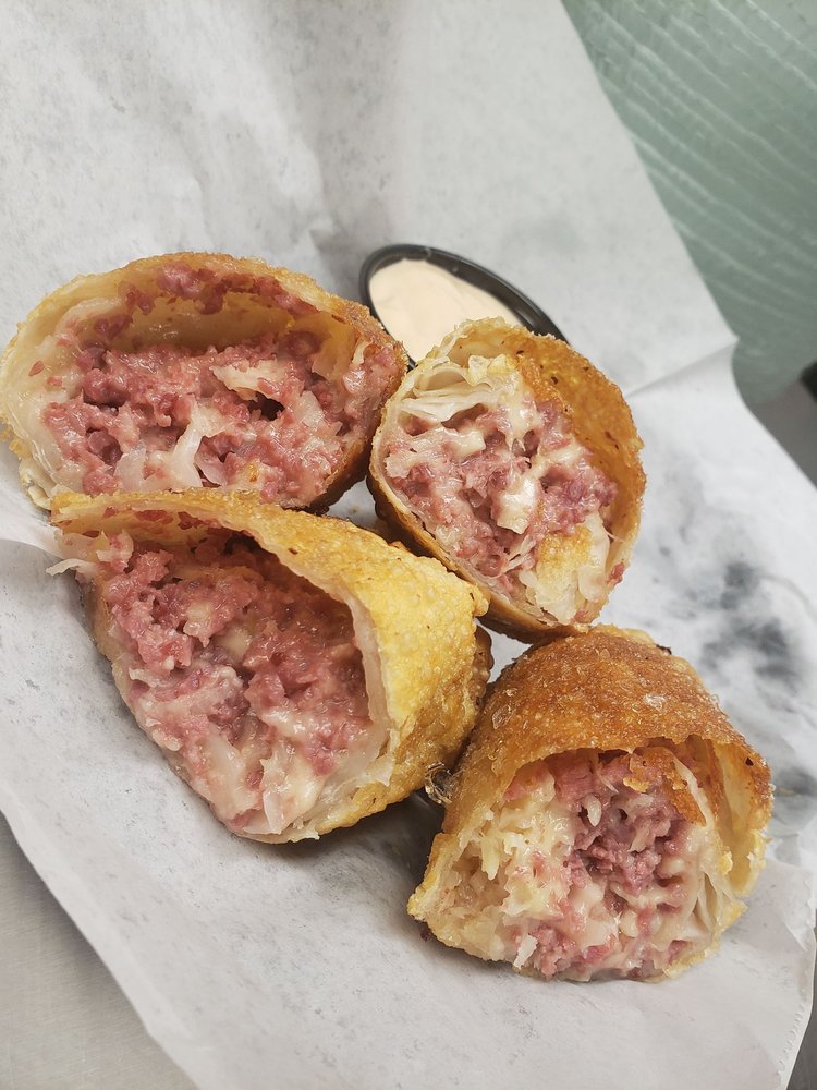 DAWG HOUSE BAR AND GRILL 13 Photos 114 Antioch Dr, Elyria, Ohio