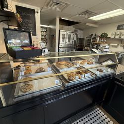 Balboa Island Baking Company - Interior view