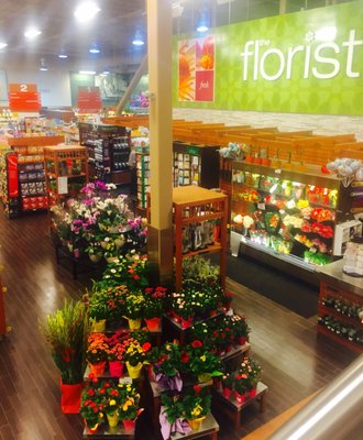 LONGOS - Updated February 2026 - 14 Photos & 11 Reviews - 1079 Maple ...