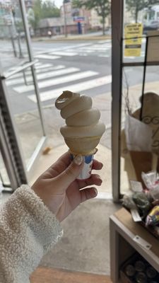 Momma's Grocery + Wine by null