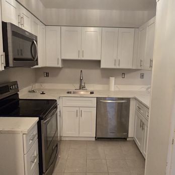 Wholesale Cabinet Creations - Kitchen after assistance with final touches from WCC - Cabinetry Near Me - Manassas, Virginia Wholesale Cabinet Creations - Kitchen after assistance with final touches from WCC - Cabinetry Near Me - Manassas, Virginia