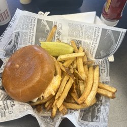 Mathias Sandwich Shop - Pimento cheese burger and FF