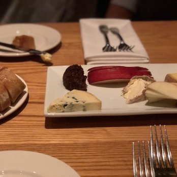 Roots Restaurant and Bar - New American Near Me - Camas, Washington
