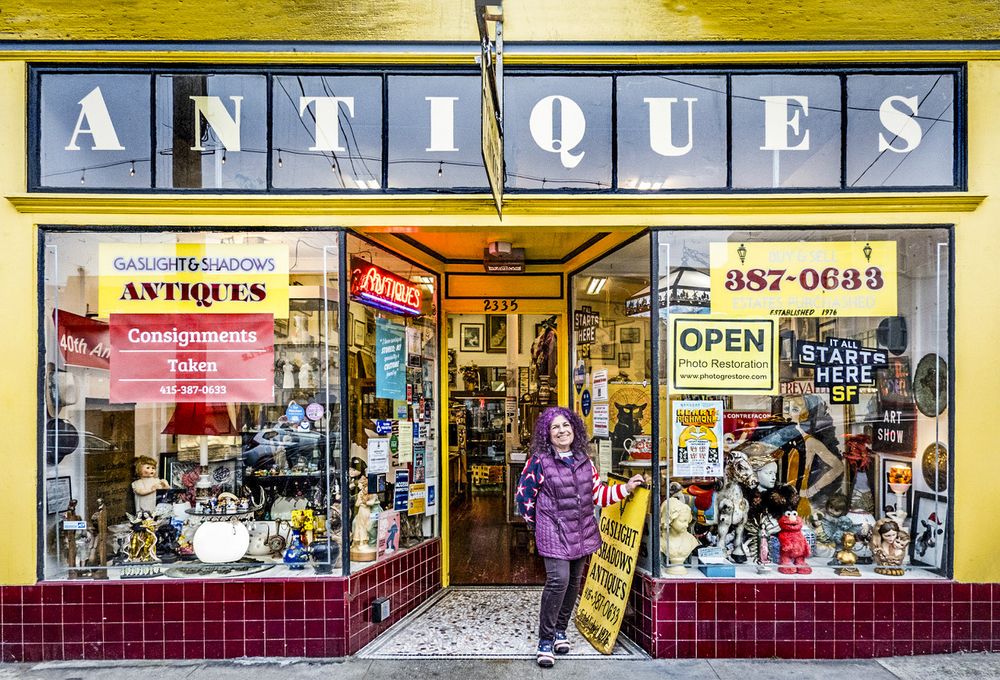 Gaslight & Shadows Antiques