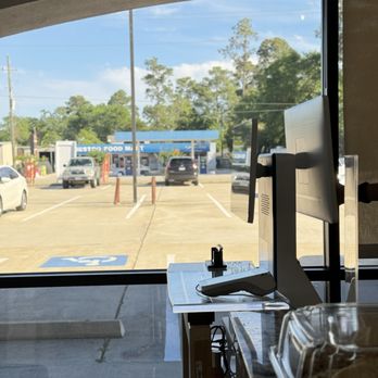 Drift Away Nail Lounge - outside from inside - Nail Salons Near Me - Spring, Texas