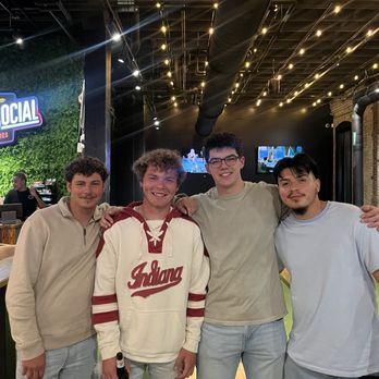 Pinhouse Social - Sports Bars Near Me - Fort Wayne, Indiana Pinhouse Social - Sports Bars Near Me - Fort Wayne, Indiana