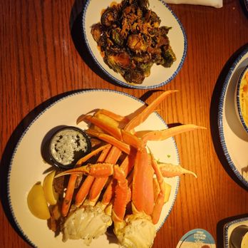 Red Lobster - A lb of snow crab legs - Seafood Near Me - Kentwood, Michigan Red Lobster - A lb of snow crab legs - Seafood Near Me - Kentwood, Michigan