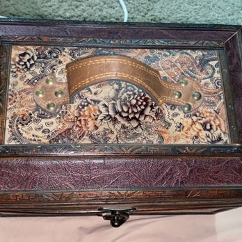 Penny Pinchers - Beautiful chest for $8. - Youngstown, Ohio Penny Pinchers - Beautiful chest for $8. - Youngstown, Ohio