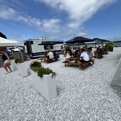 Copps Island Oyster Shack - Outside