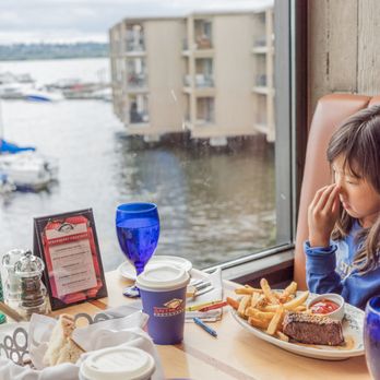 Anthony's HomePort - Kirkland - Seafood Near Me - Kirkland, Washington