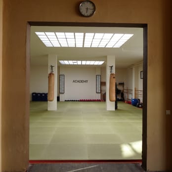 Academy - Unser Gym 1. Hier findet das Gruppentraining statt - Martial Arts Near Me - Hamburg, HH