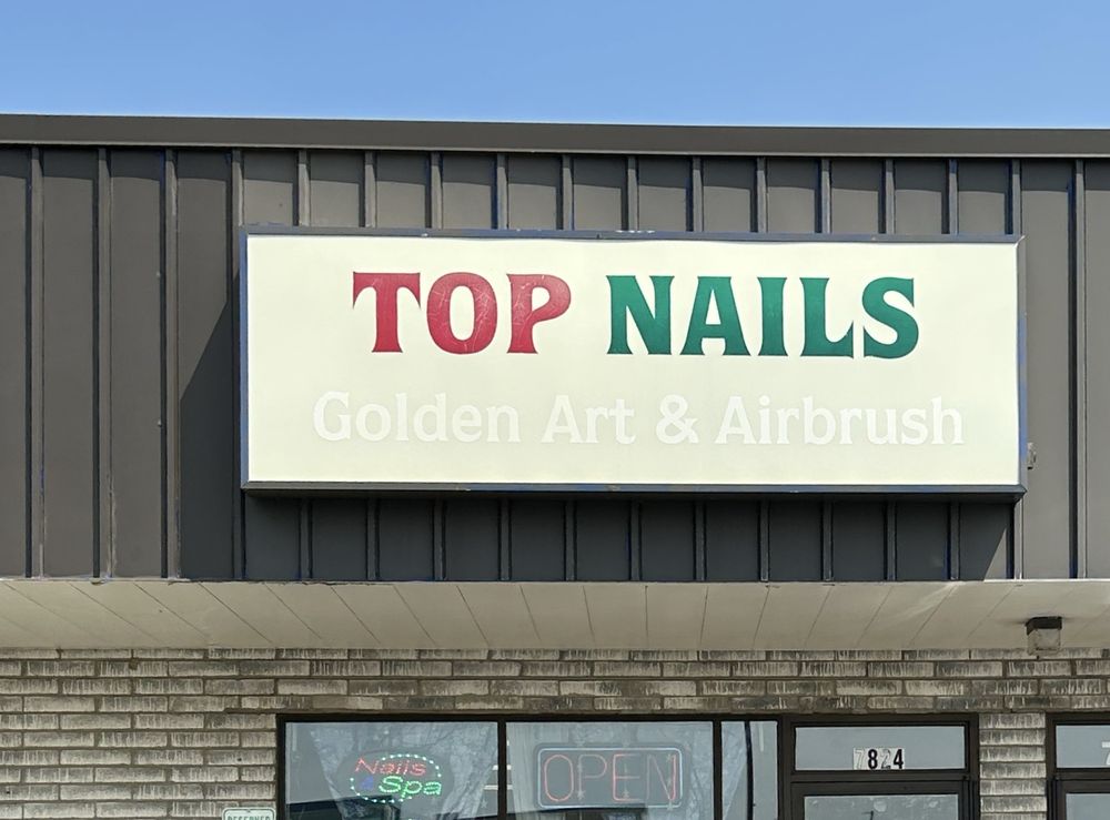 Top Nails Logo