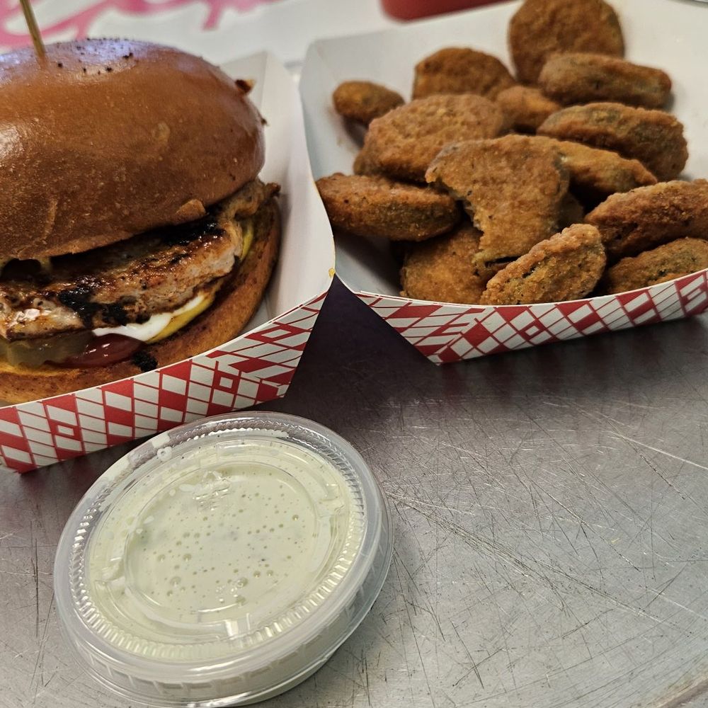 Burgerlicious - Food Trucks Near Me - Lewisville, Texas