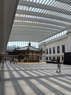 The Cleveland Museum of Art by null