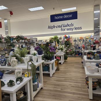 Marshalls - Department Stores Near Me - Monrovia, California