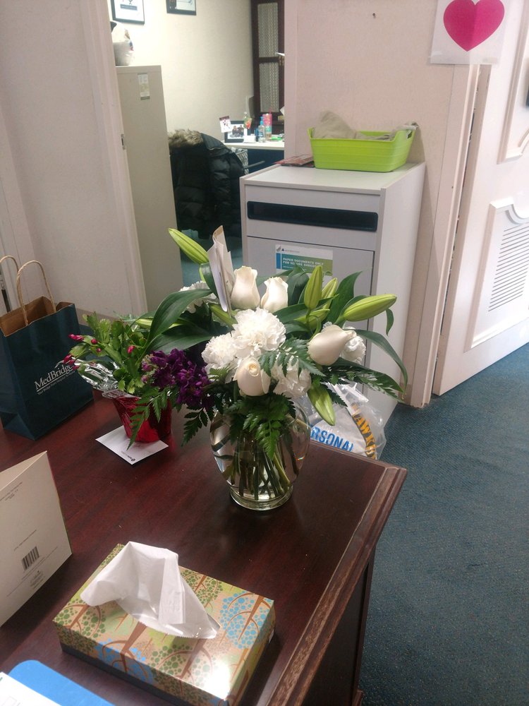 WHITE FLORIST Updated October 2024 21 Photos & 11 Reviews 1209