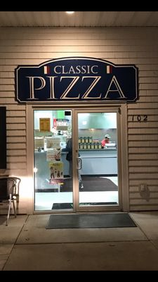 Classic Pizza by null