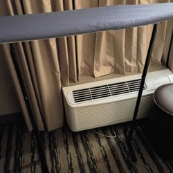 Holiday Inn Express & Suites - Middletown - ironing board was broken