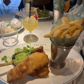 The Ivy - Fish and chips - Breakfast & Brunch Near Me - London, XGL