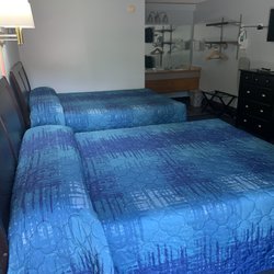 Canaan Motel - Beds.