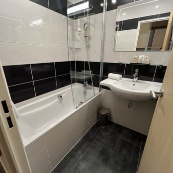 Quality Hôtel Centre - Hotels Near Me - Bordeaux, 33